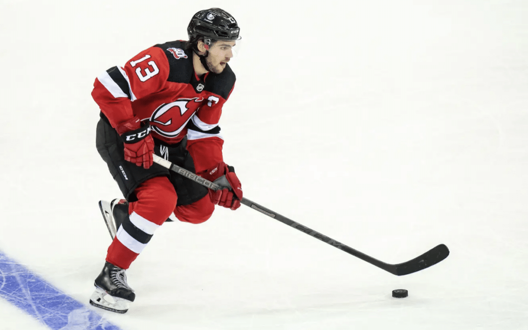 Der Eishockey-Star Nico Hischier würde auch als Diplomat eine hervorragende Figur machen – er verkörpert den perfekten Schweizer Repräsentanten an der US-Ostküste.
